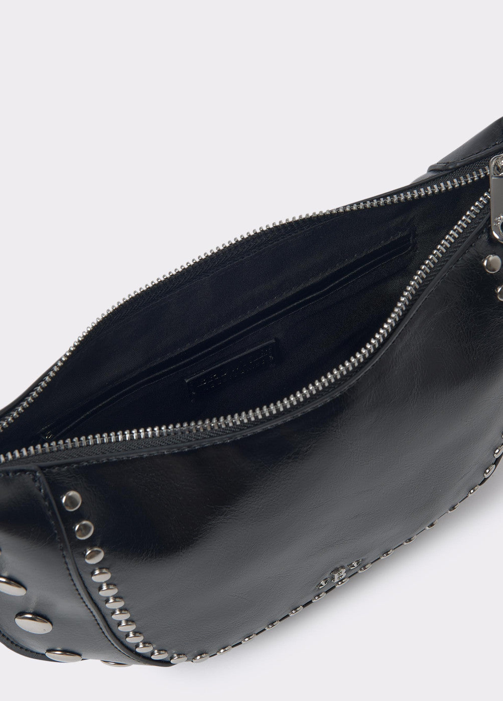 Bolso bandolera tachas