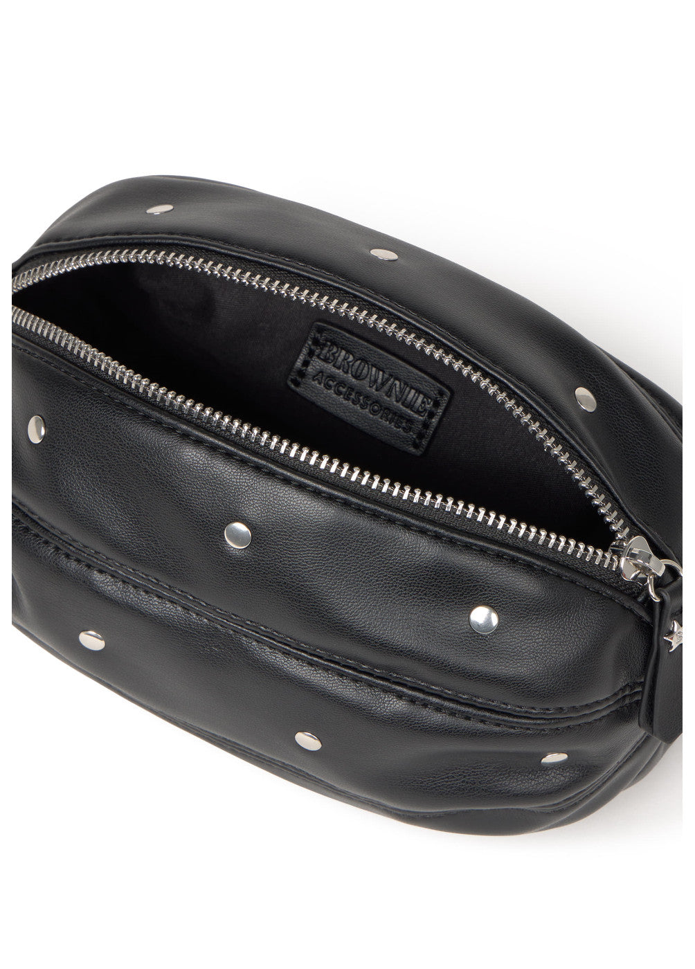 Bolso ovalado tachas