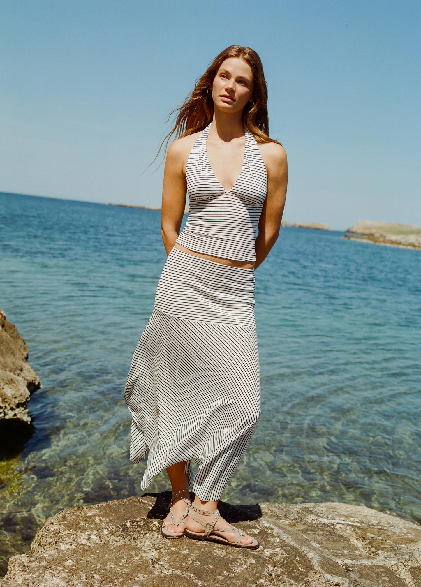 Falda midi raya tejida