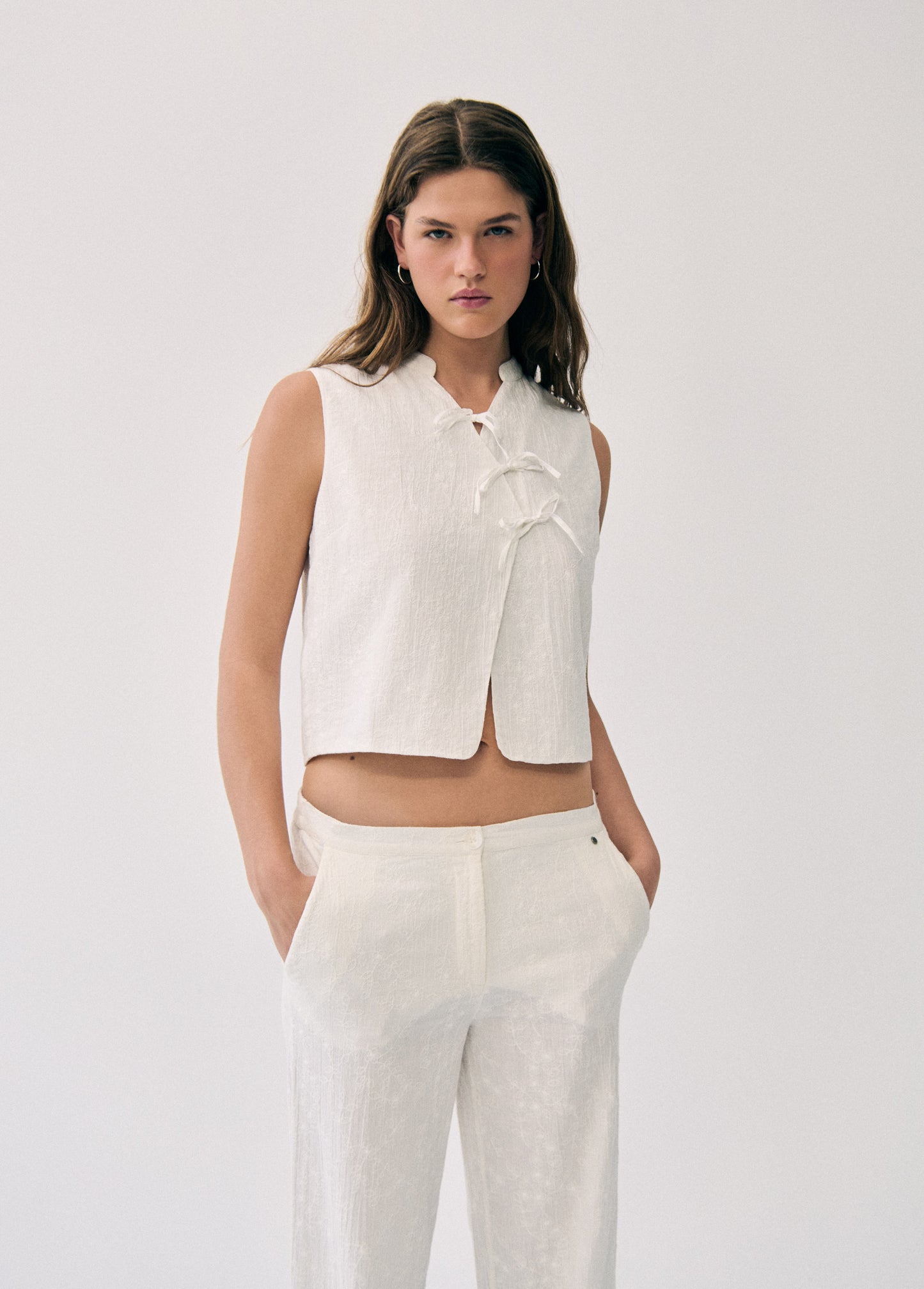 Pantalón bordados recto