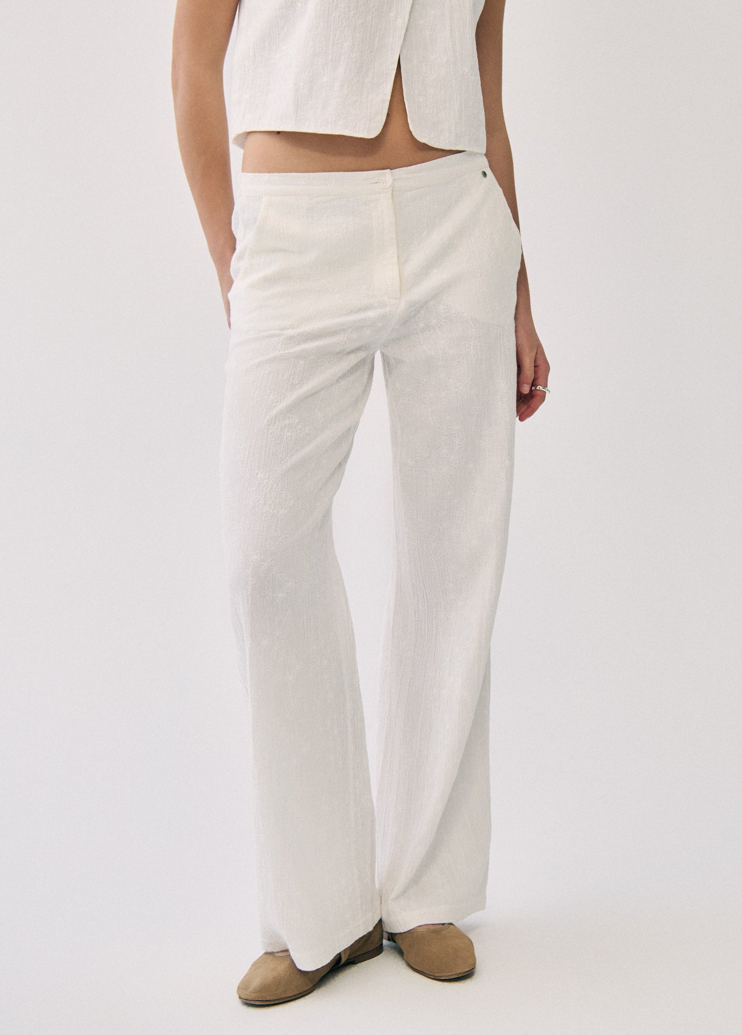 Pantalón bordados recto