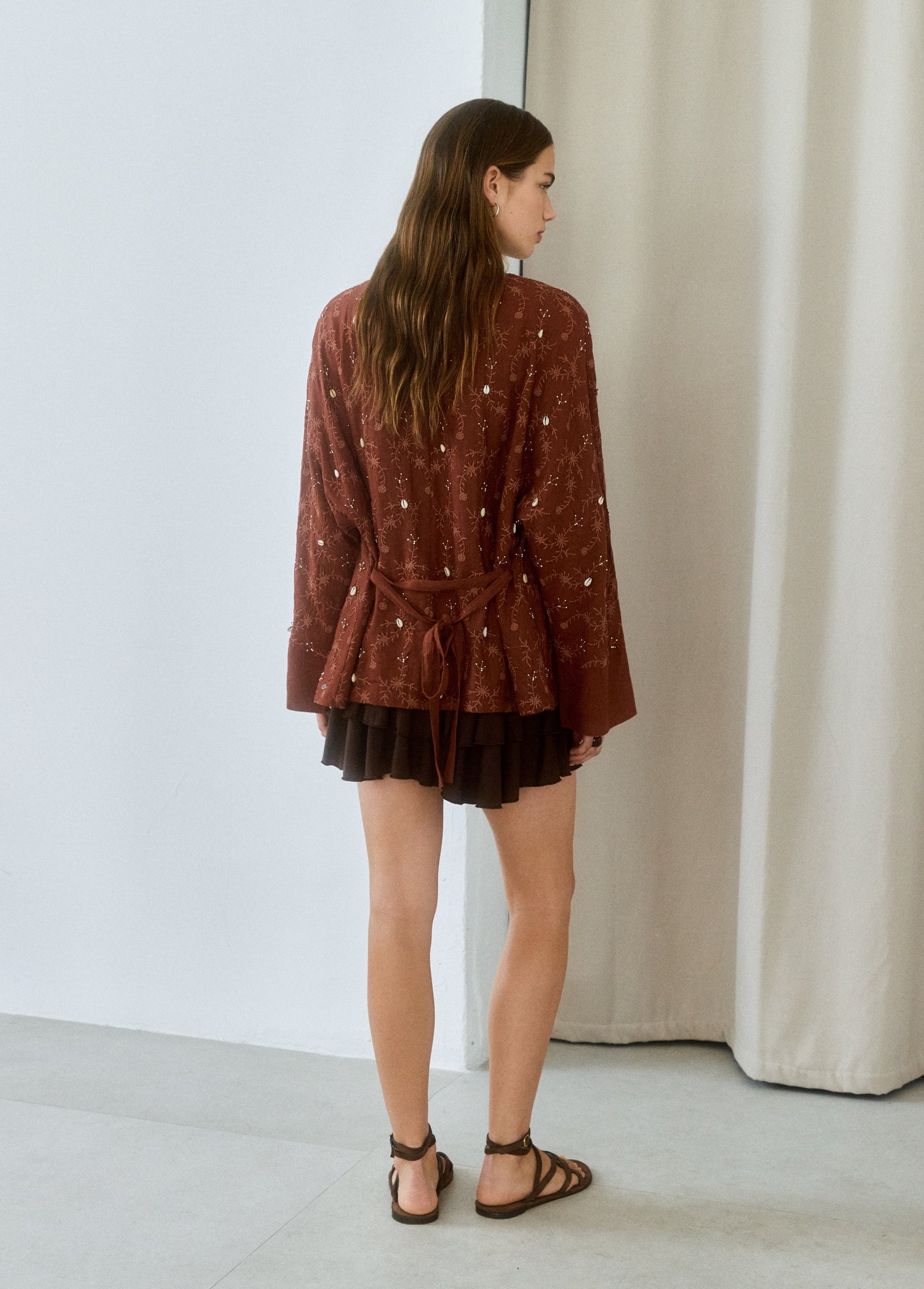 Chaqueta kaftan bordados pedrería