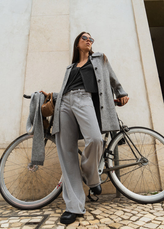 Pantalón pana culotte tachas