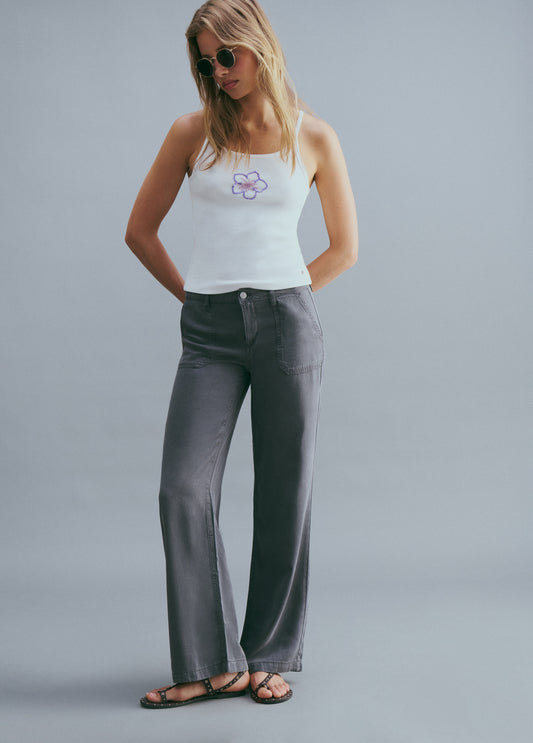 Camiseta rib bordado lentejuelas