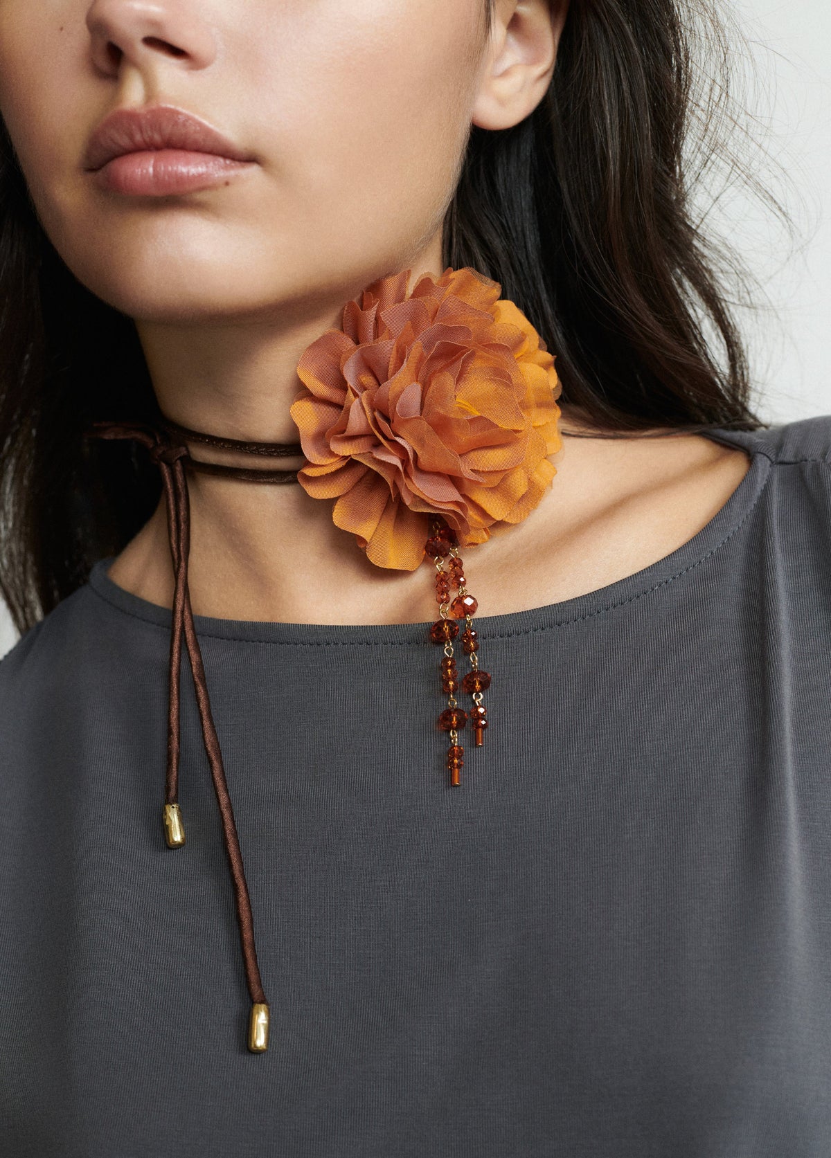 Choker flor cascada