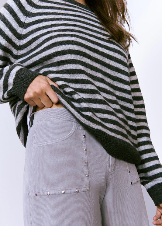 Pantalón pana culotte tachas