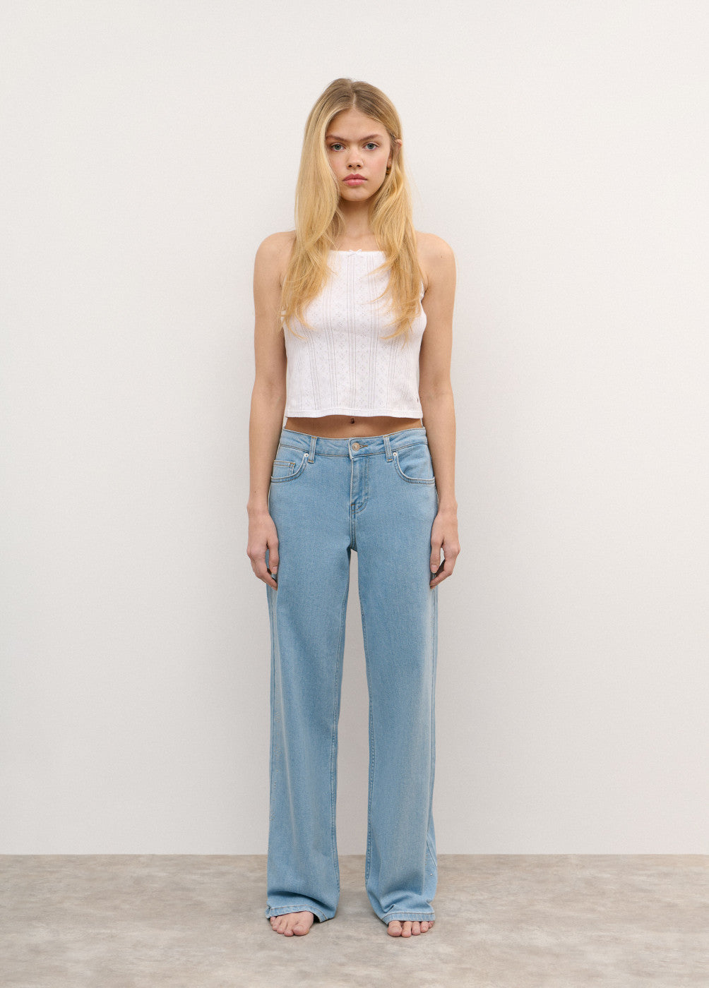 Jeans tachas rectos