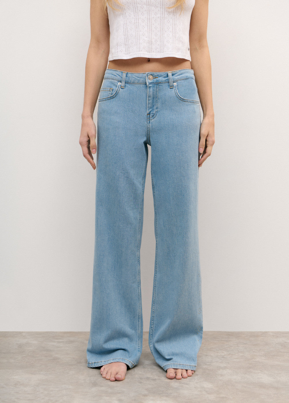 Jeans tachas rectos