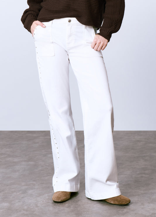 Pantalón culotte tachas