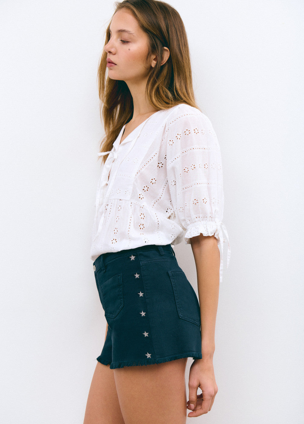 Short estrellas bordadas