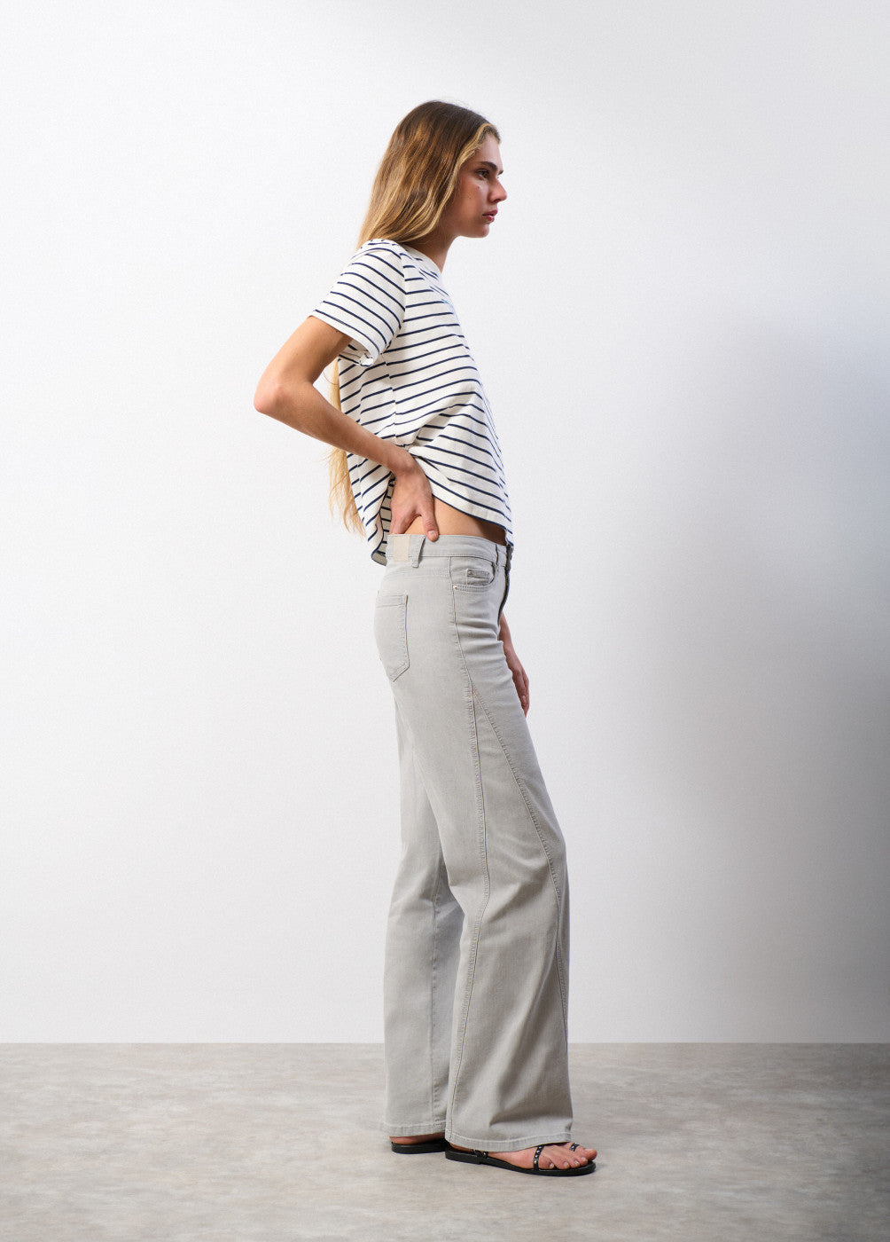Pantalón corte lateral