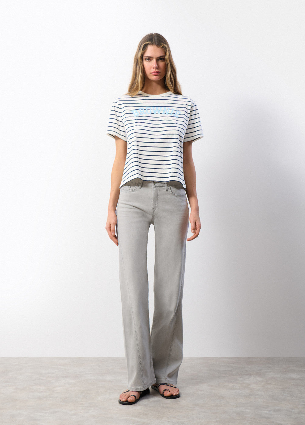 Pantalón corte lateral