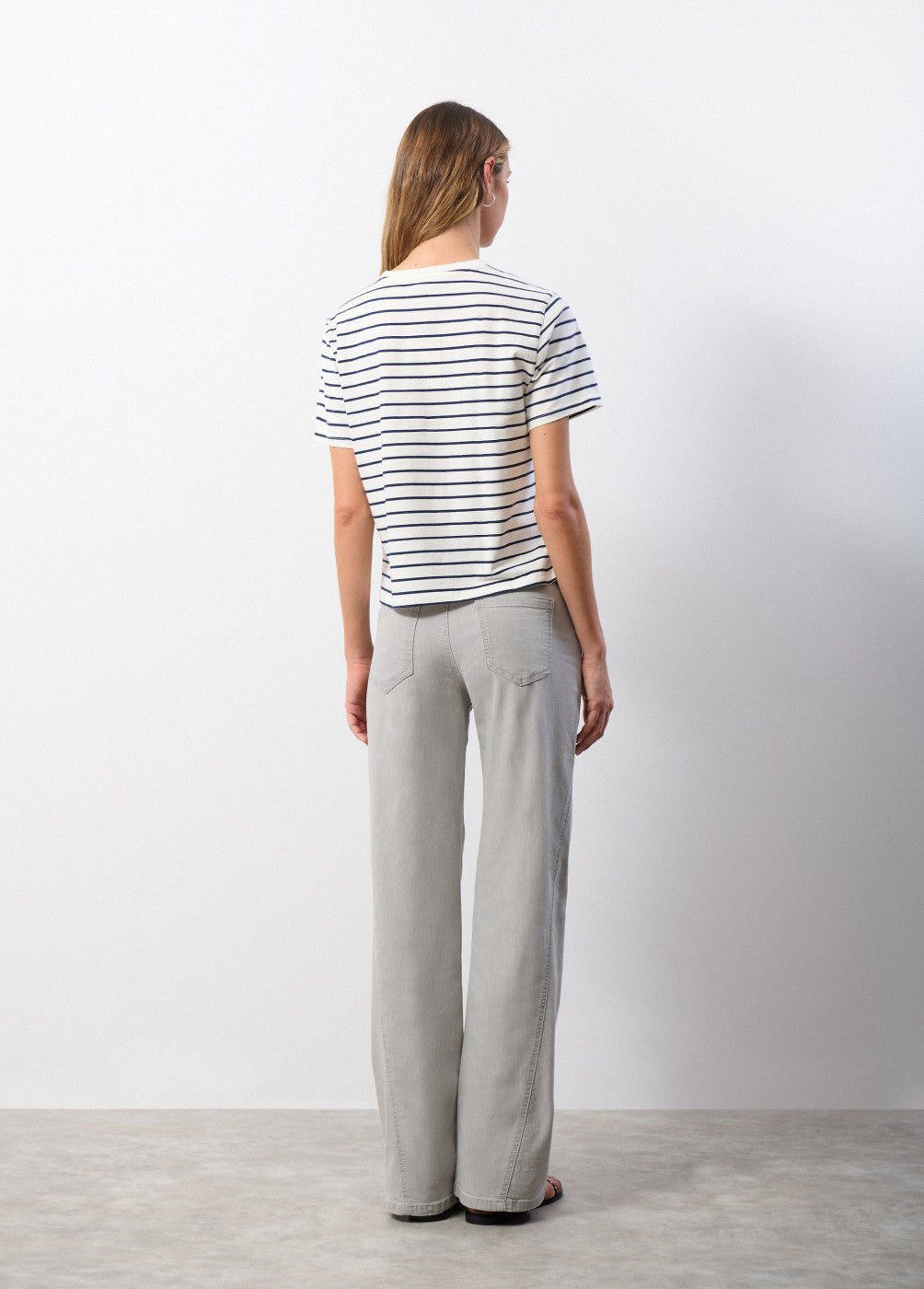 Pantalón corte lateral