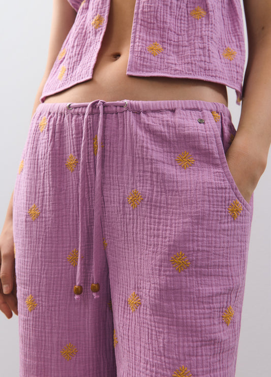 Pantalón ancho bordado