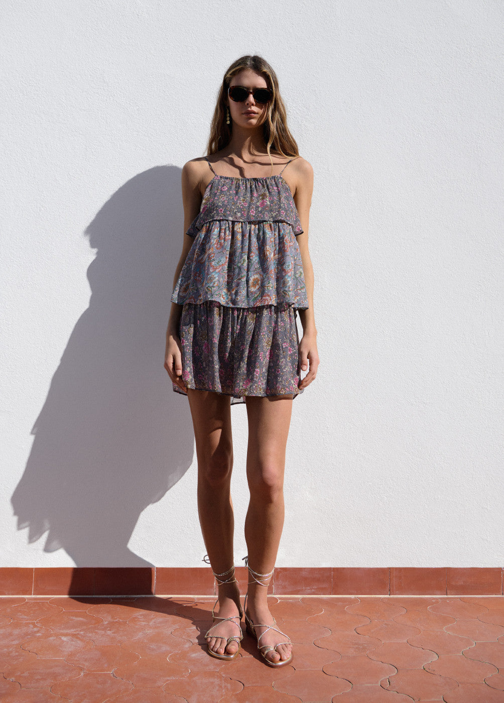 Vestido capas flores