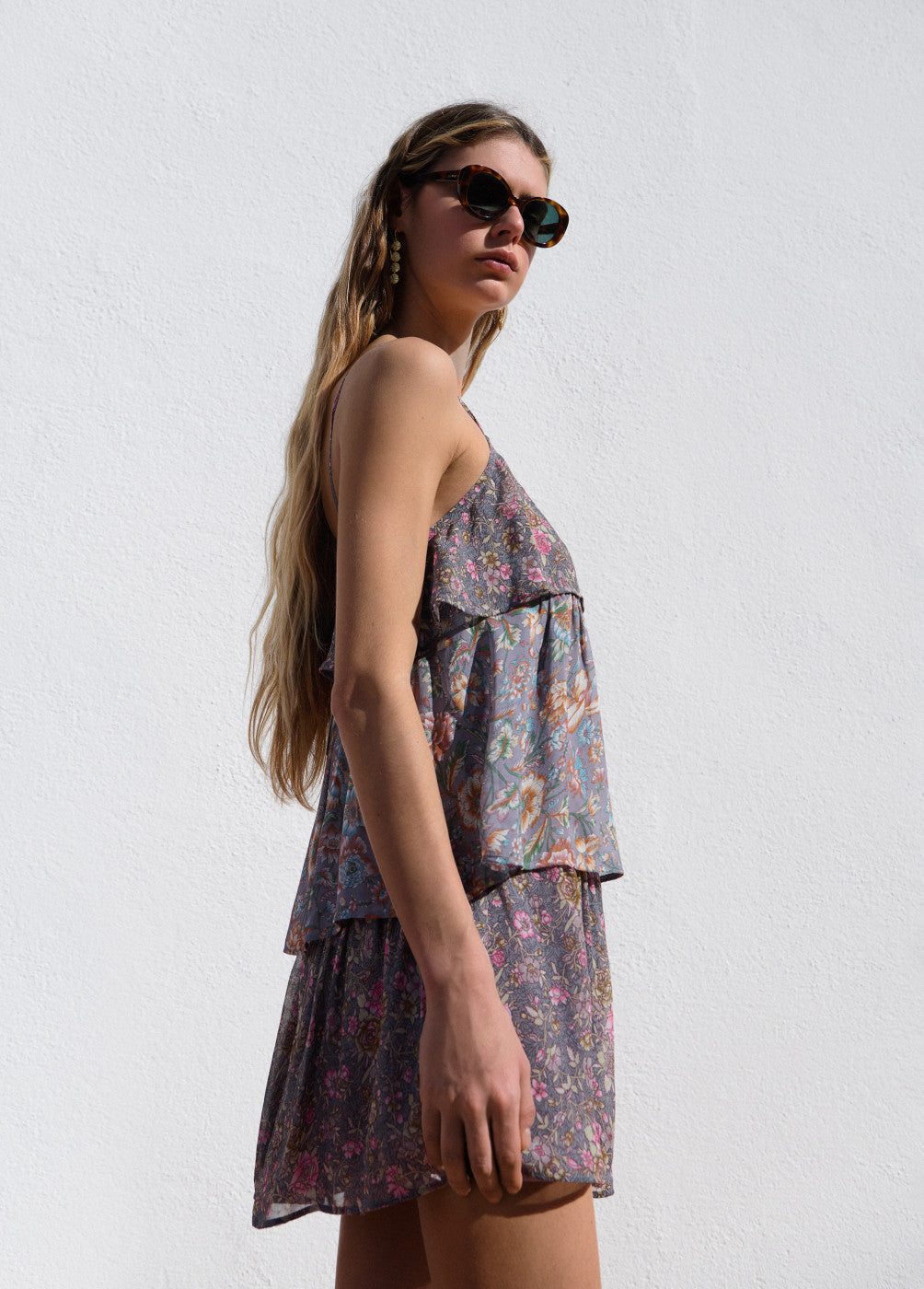 Vestido capas flores