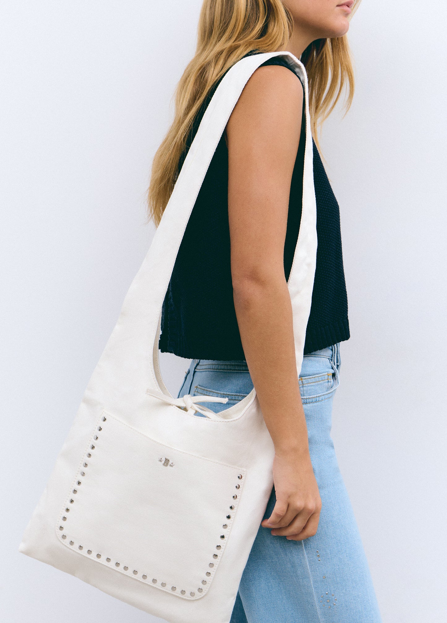Bolso shopper tachas