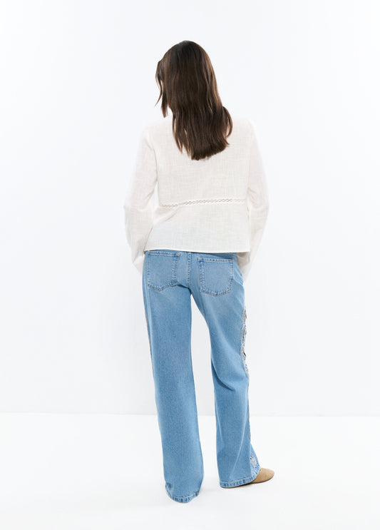 Pantalón recto bordados laterales