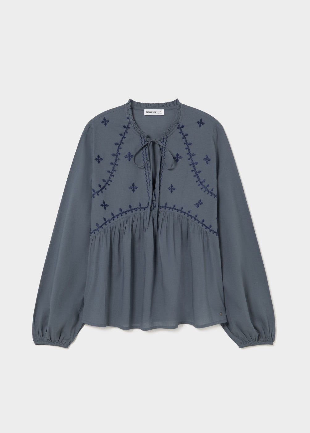 Blusa ml detalle bordados