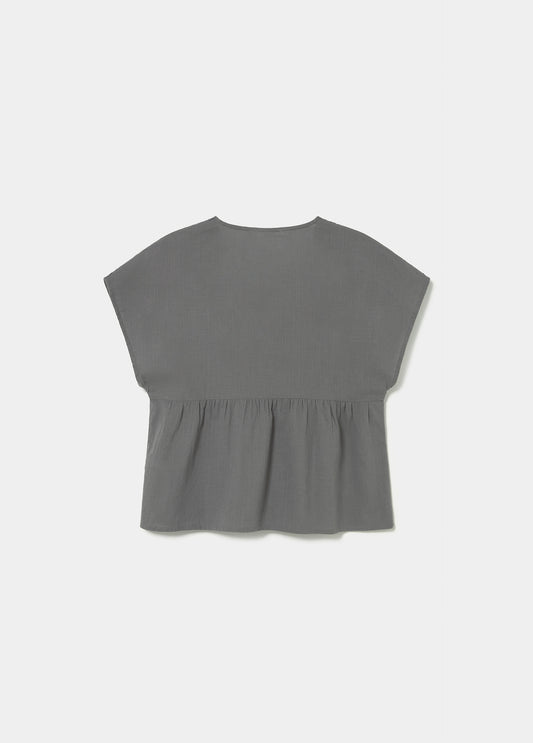 Blusa bordados escote