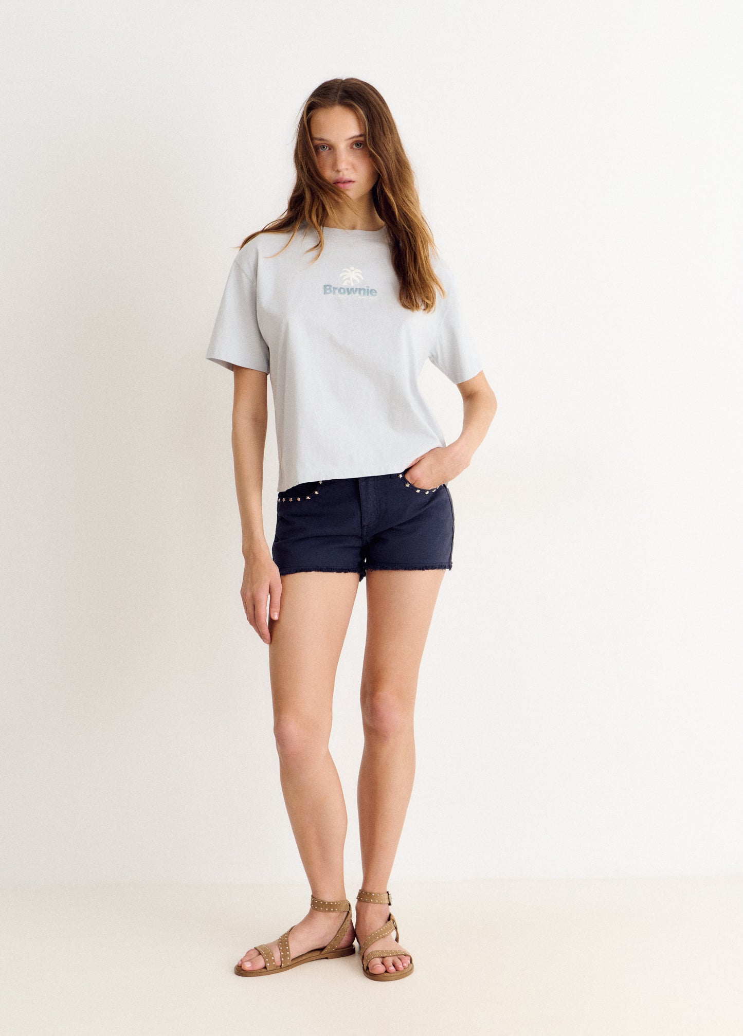 Short con tachas estrellas