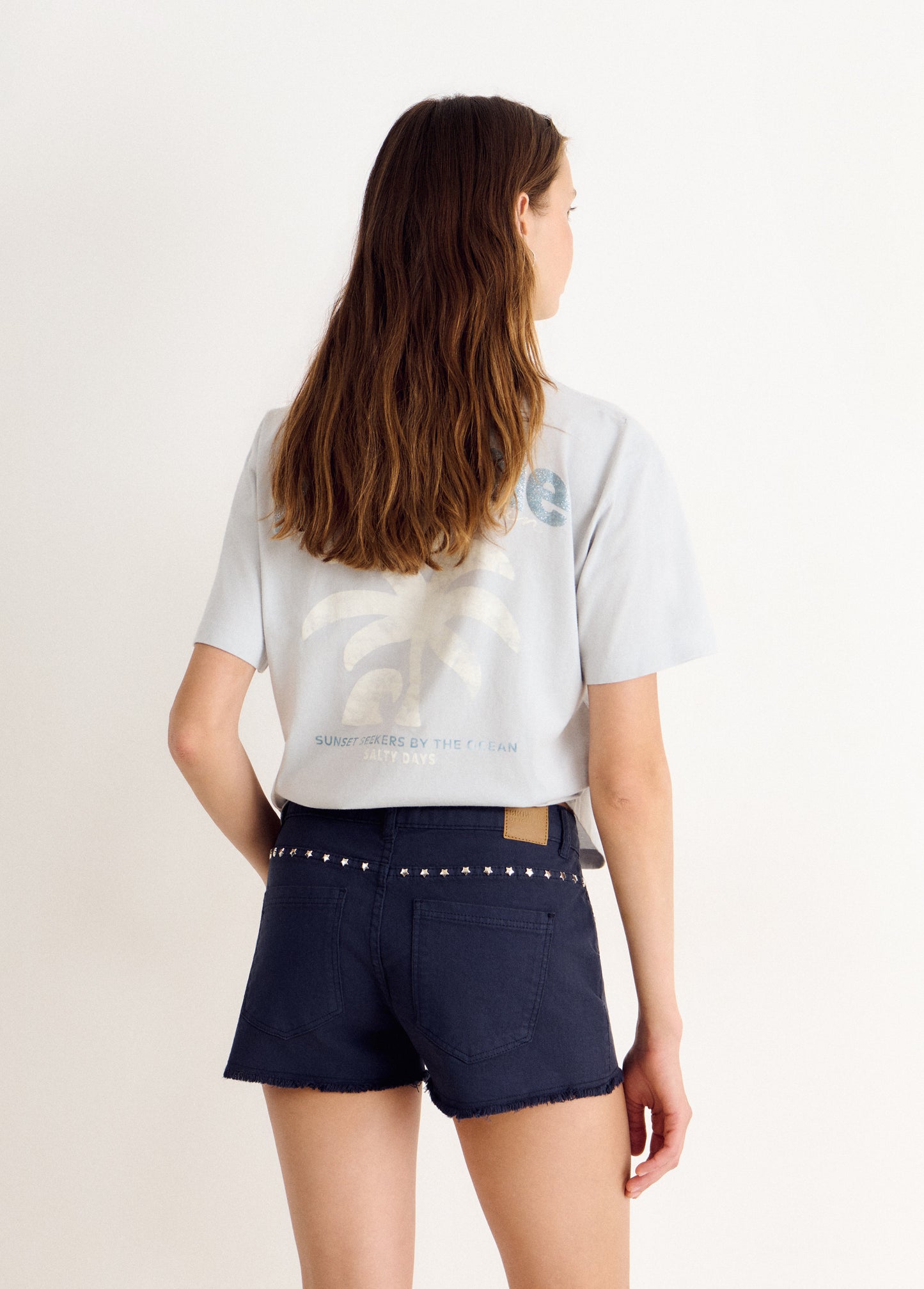 Short con tachas estrellas