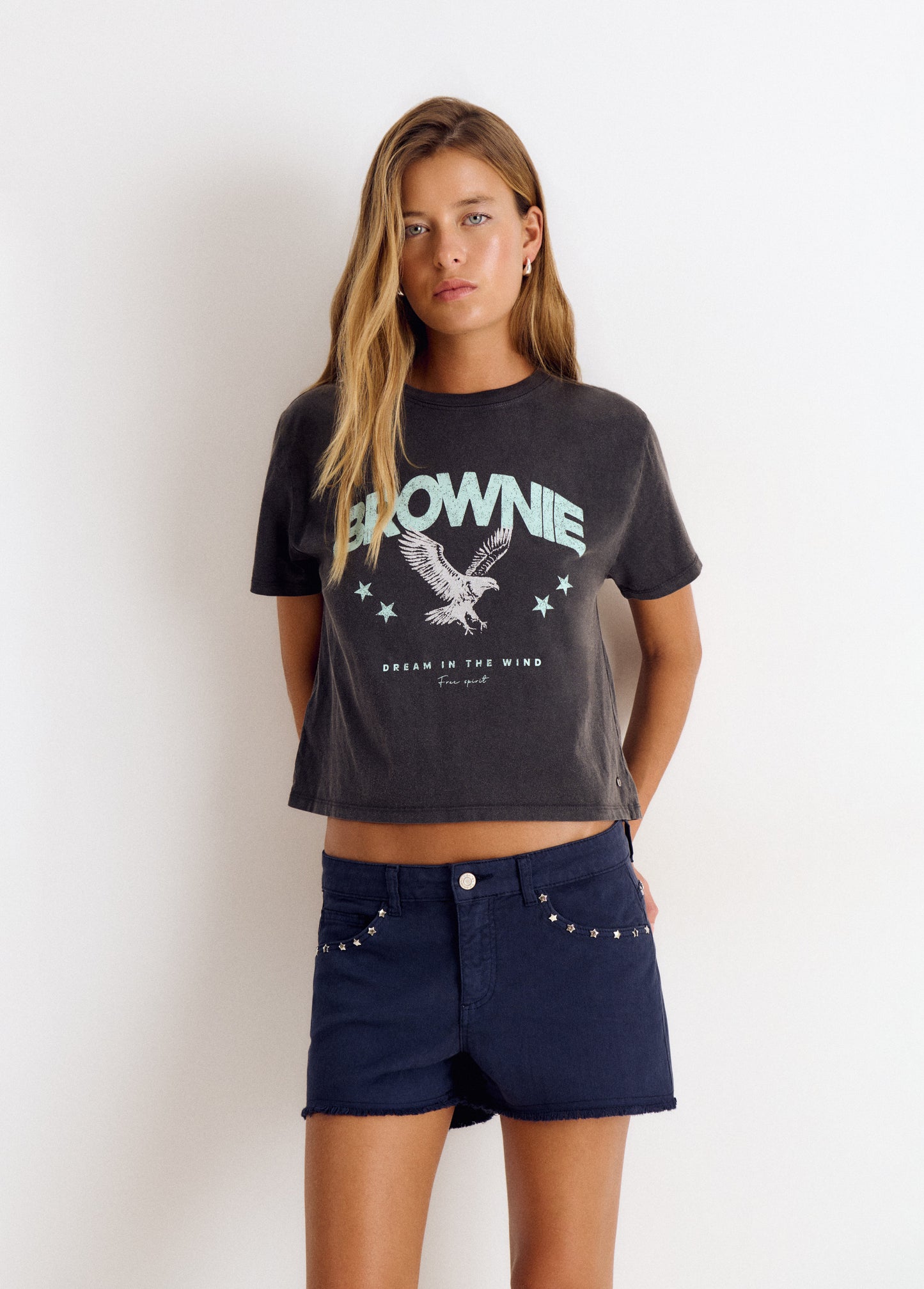 Short con tachas estrellas