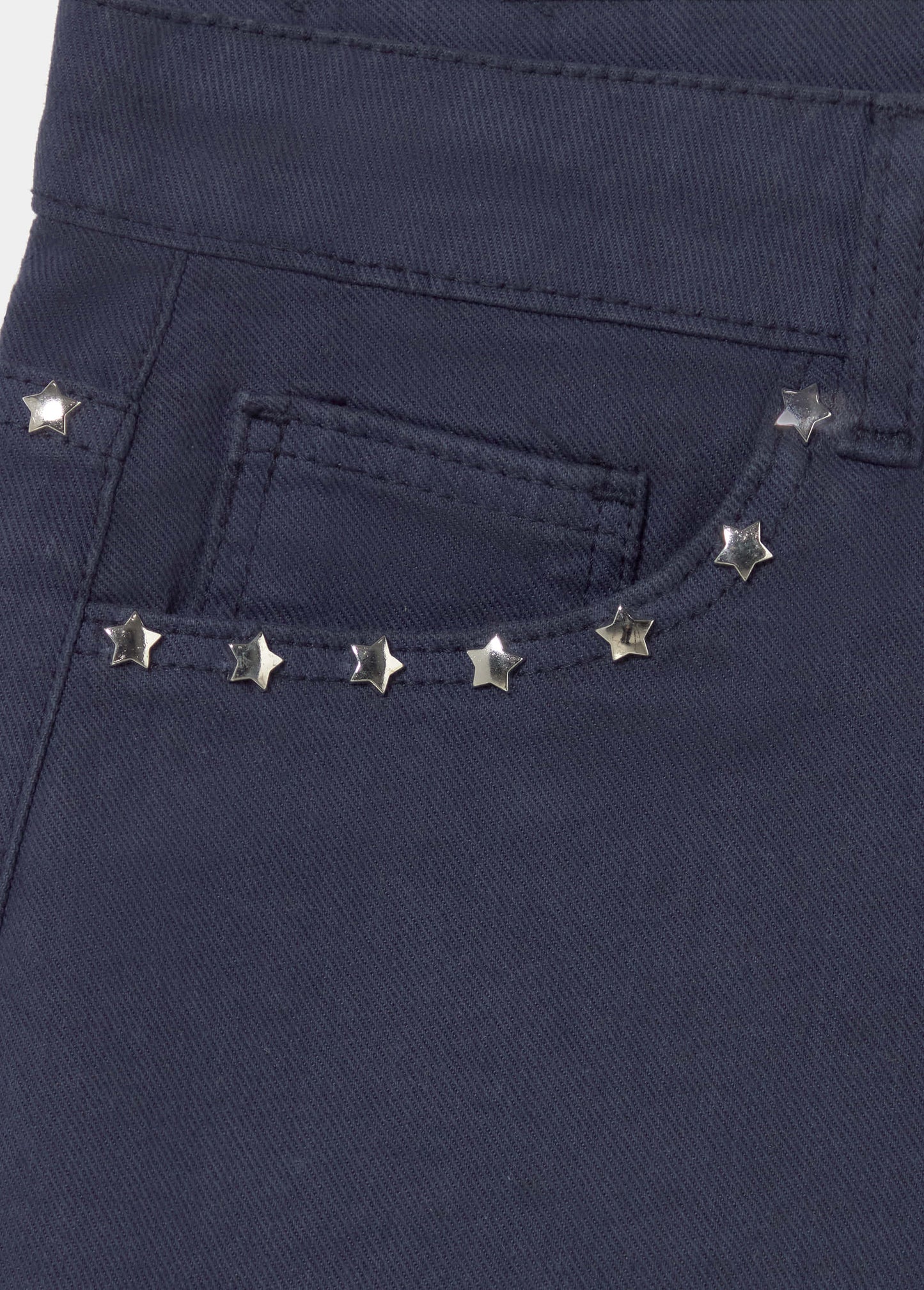 Short con tachas estrellas