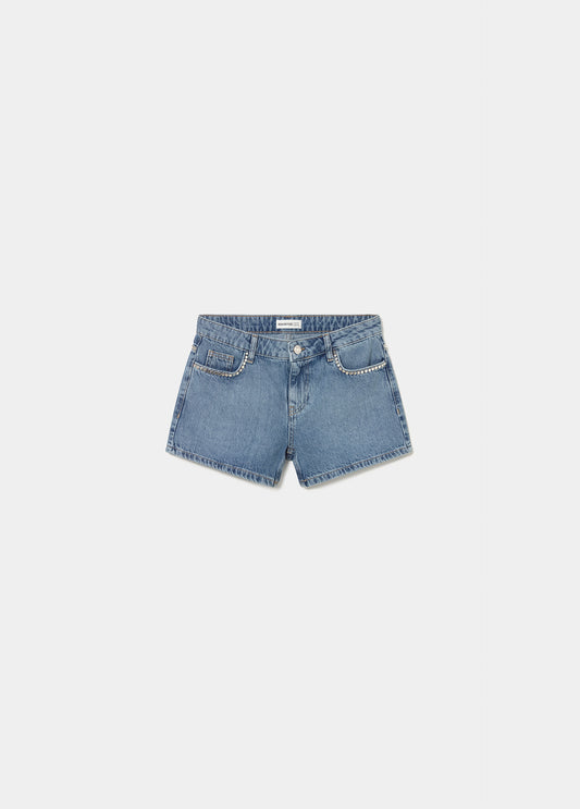 Short con tachas