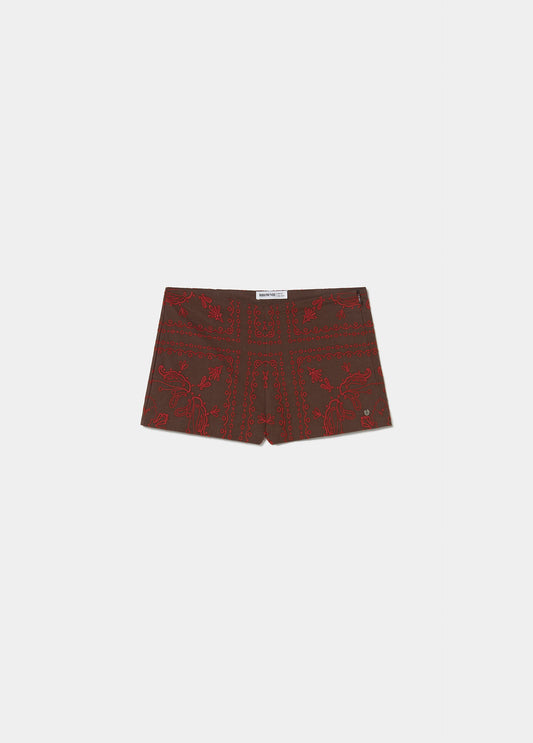 Short bordado contraste
