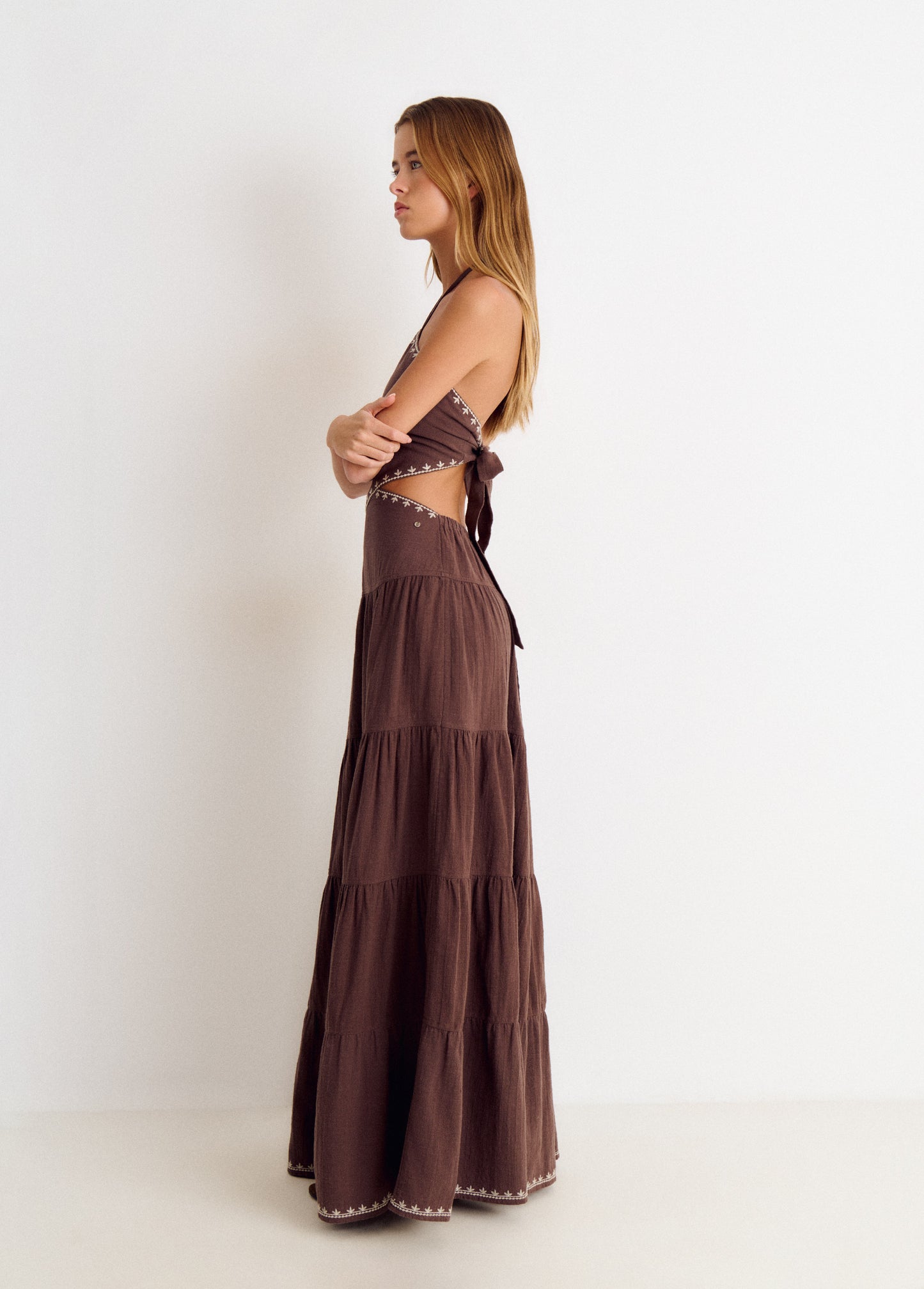 Vestido largo detalle cut-out