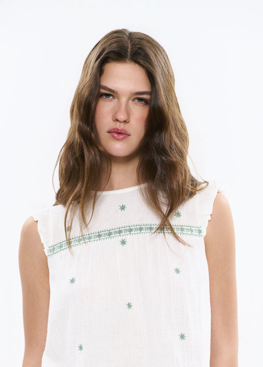 Blusa dobetela bordados