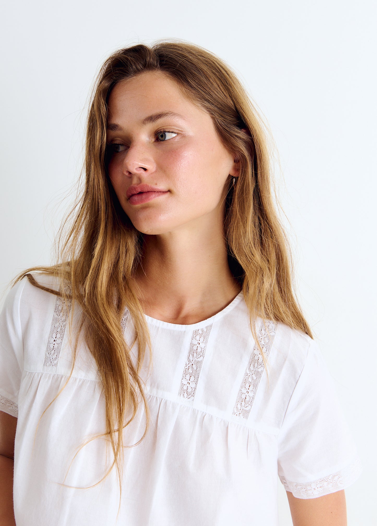 Blusa detalle laces
