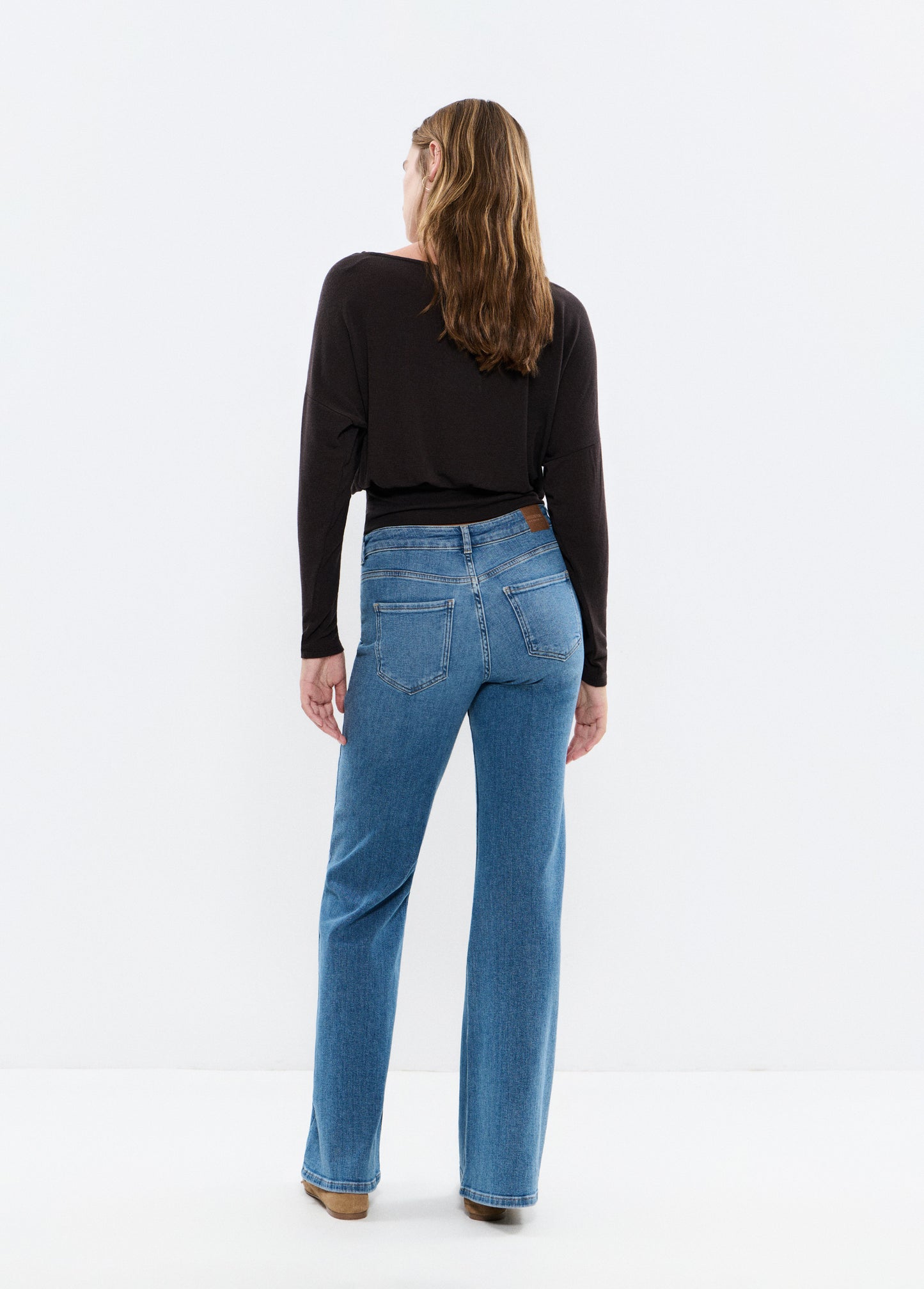 Jeans campana bolsillos frontales azul medio