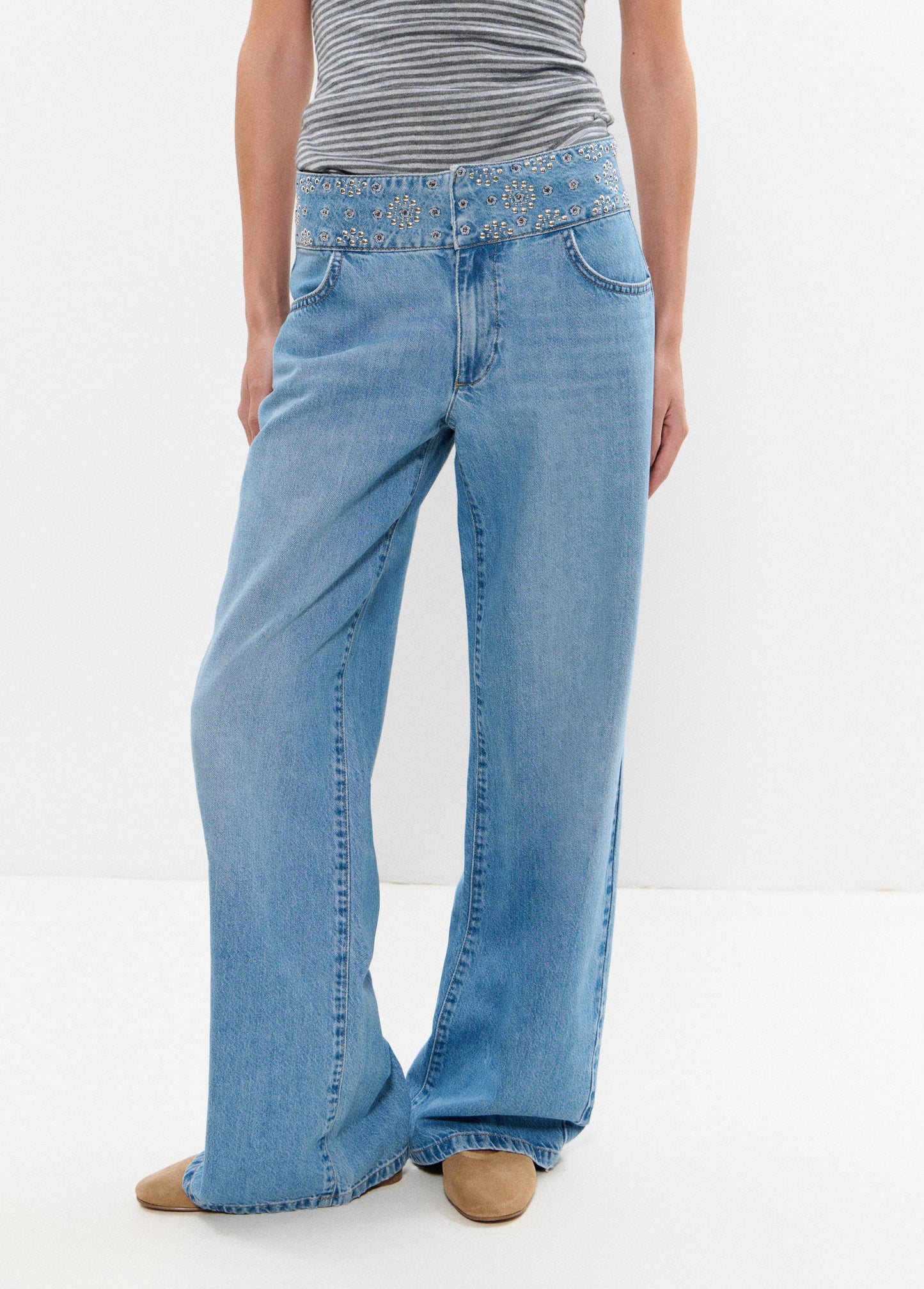 Jeans cinturilla ancha bordada