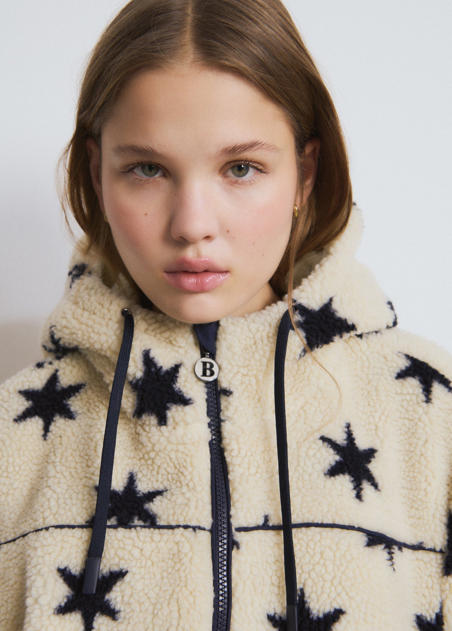 Chaqueta efecto borreguito estrellas