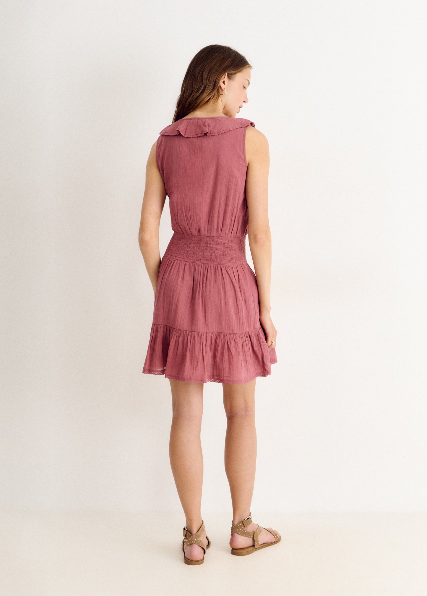 Vestido corto volantes