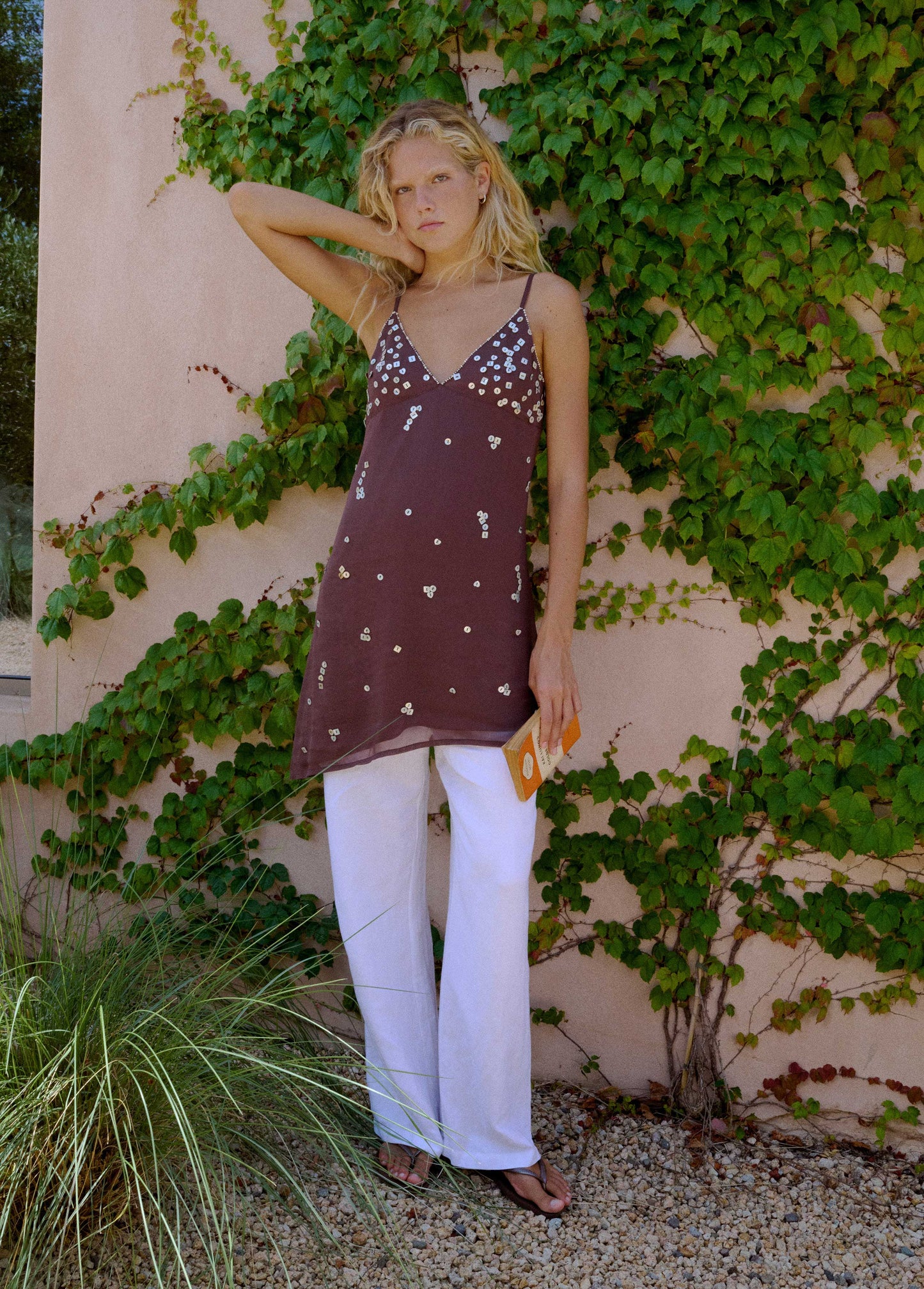Vestido tirantes pico