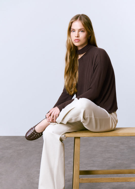 Camiseta asimétrica lisa