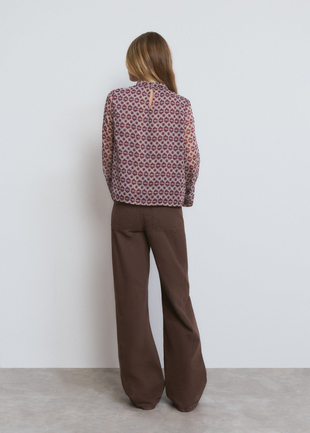 Blusa estampada choker