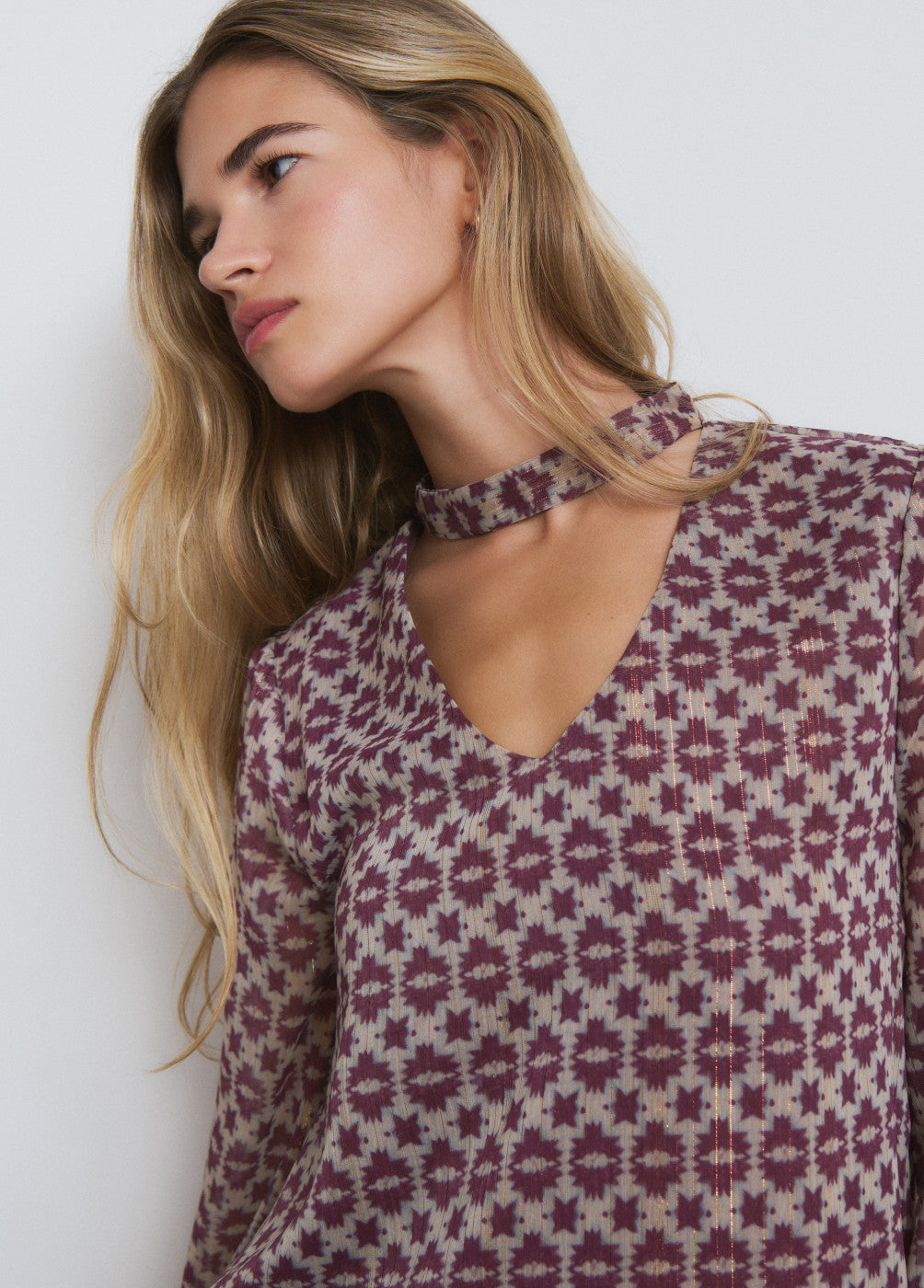 Blusa estampada choker