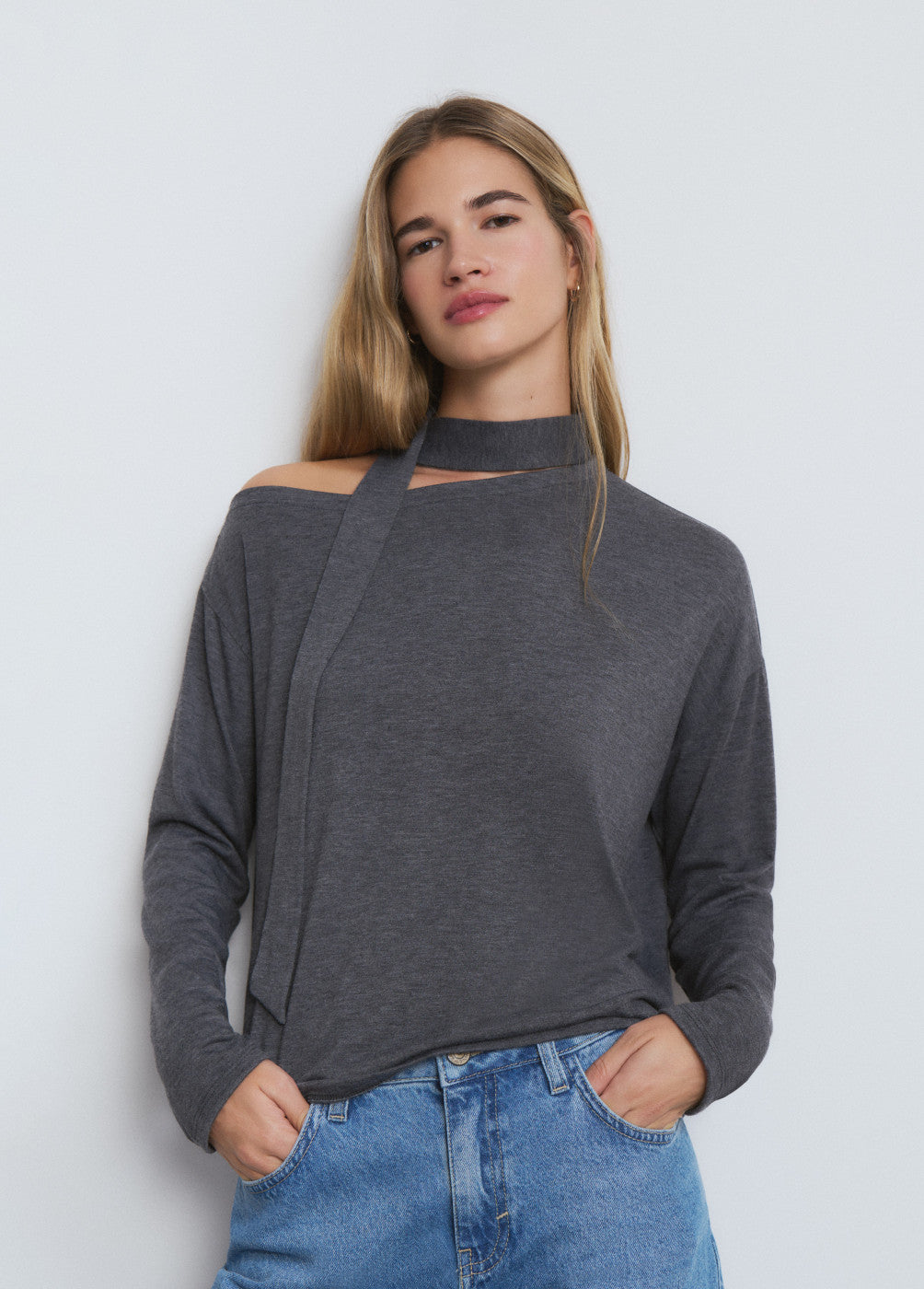 Camiseta asimétrica bufanda