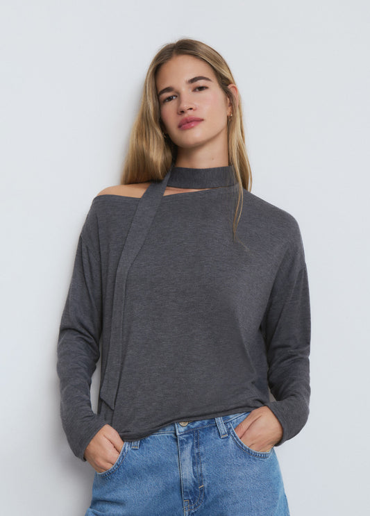 Camiseta asimétrica bufanda