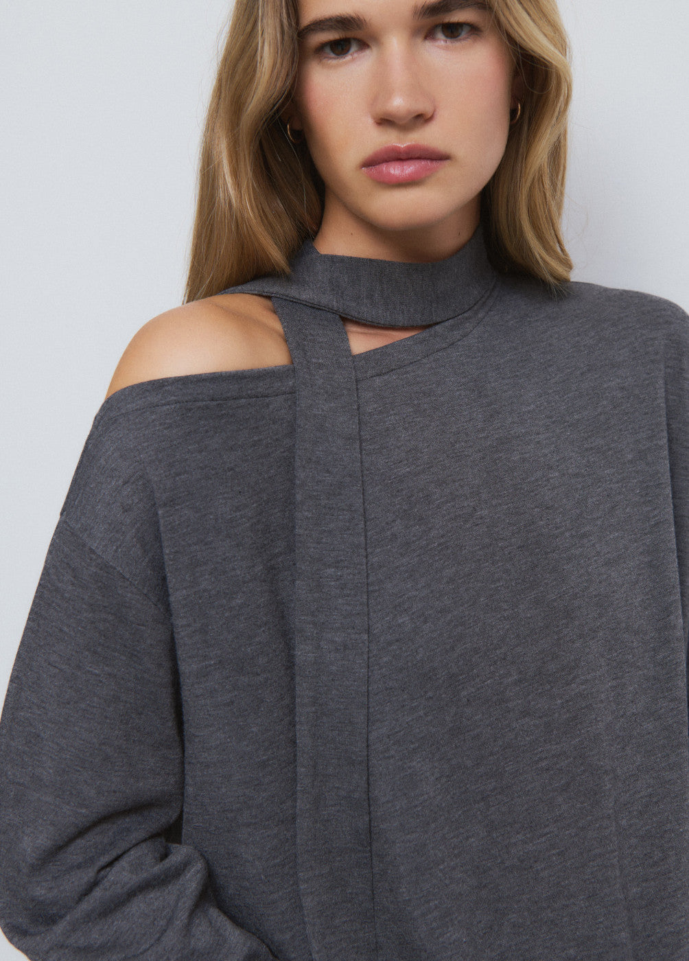 Camiseta asimétrica bufanda