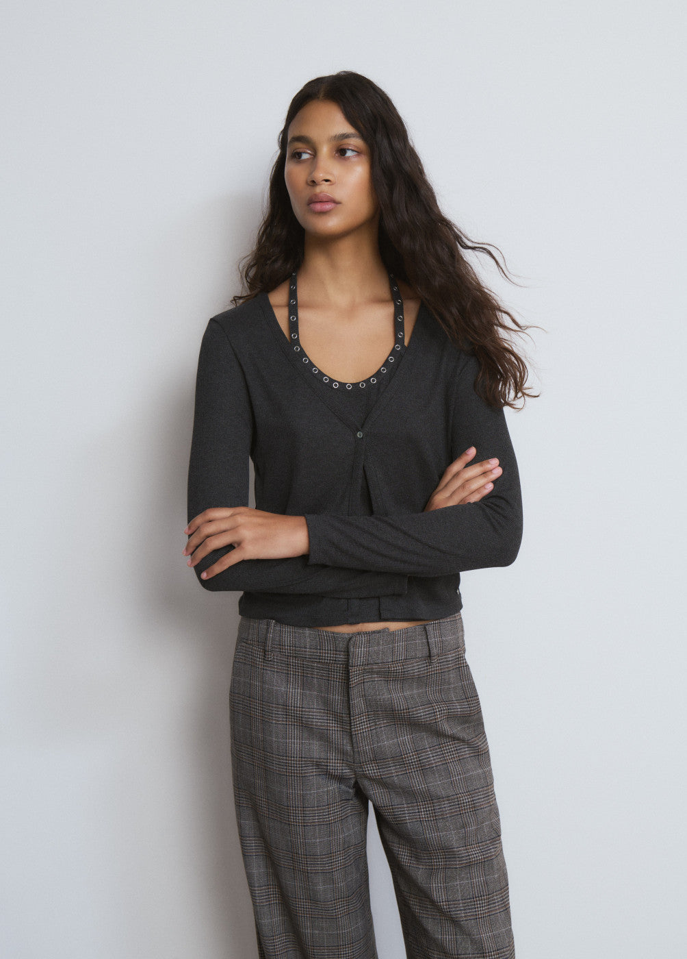 Camiseta doble tachas cuello