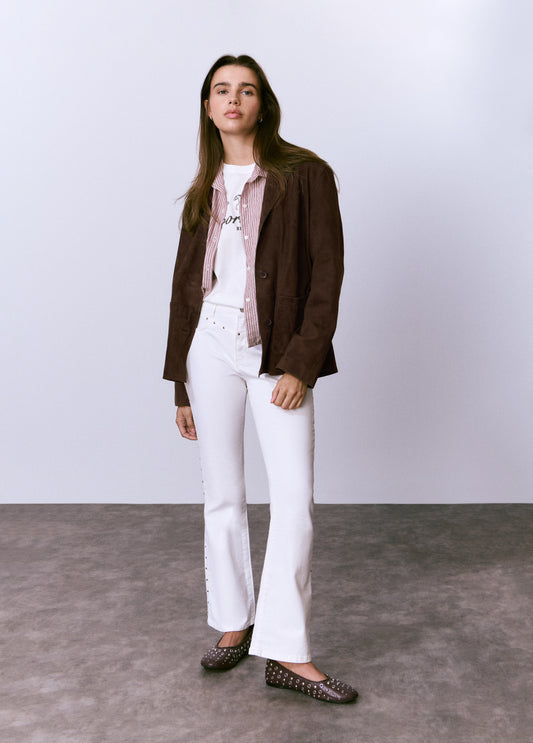 Jeans flare cropped tachas