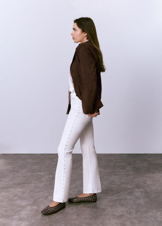 Jeans flare cropped tachas