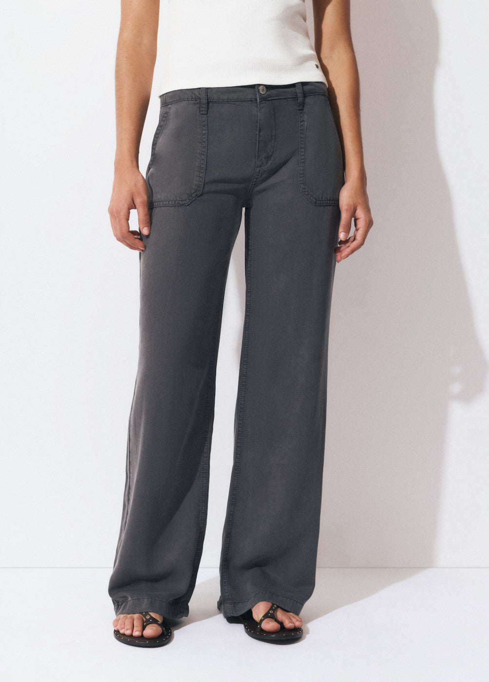 Pantalon bolsillo parche fluido