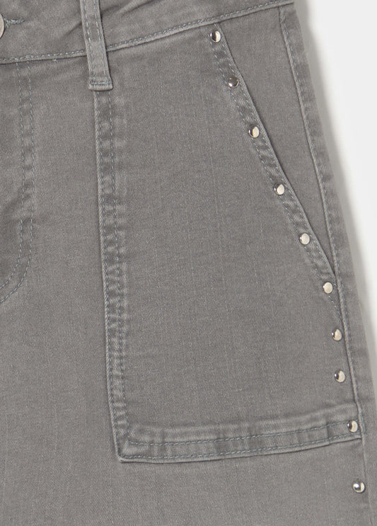 Jeans culotte tachas
