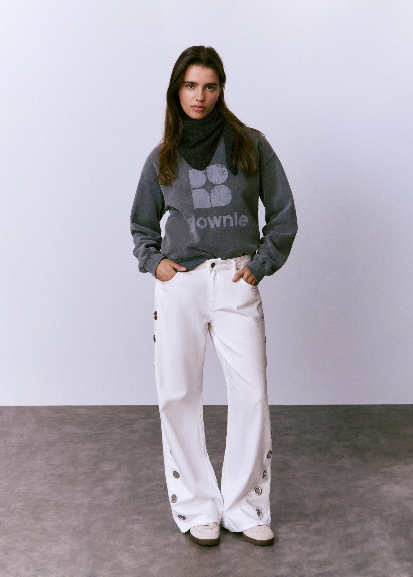 Pantalón recto eyelets